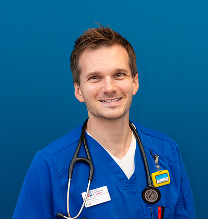 Dr Thomas Dzen vetleman